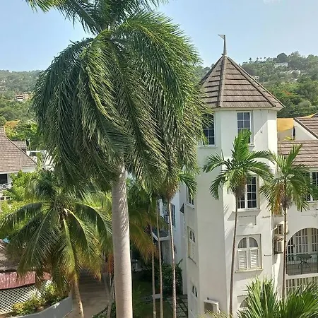 Modern Penthouse @ Sandcastles Ocho Rios Exterior foto
