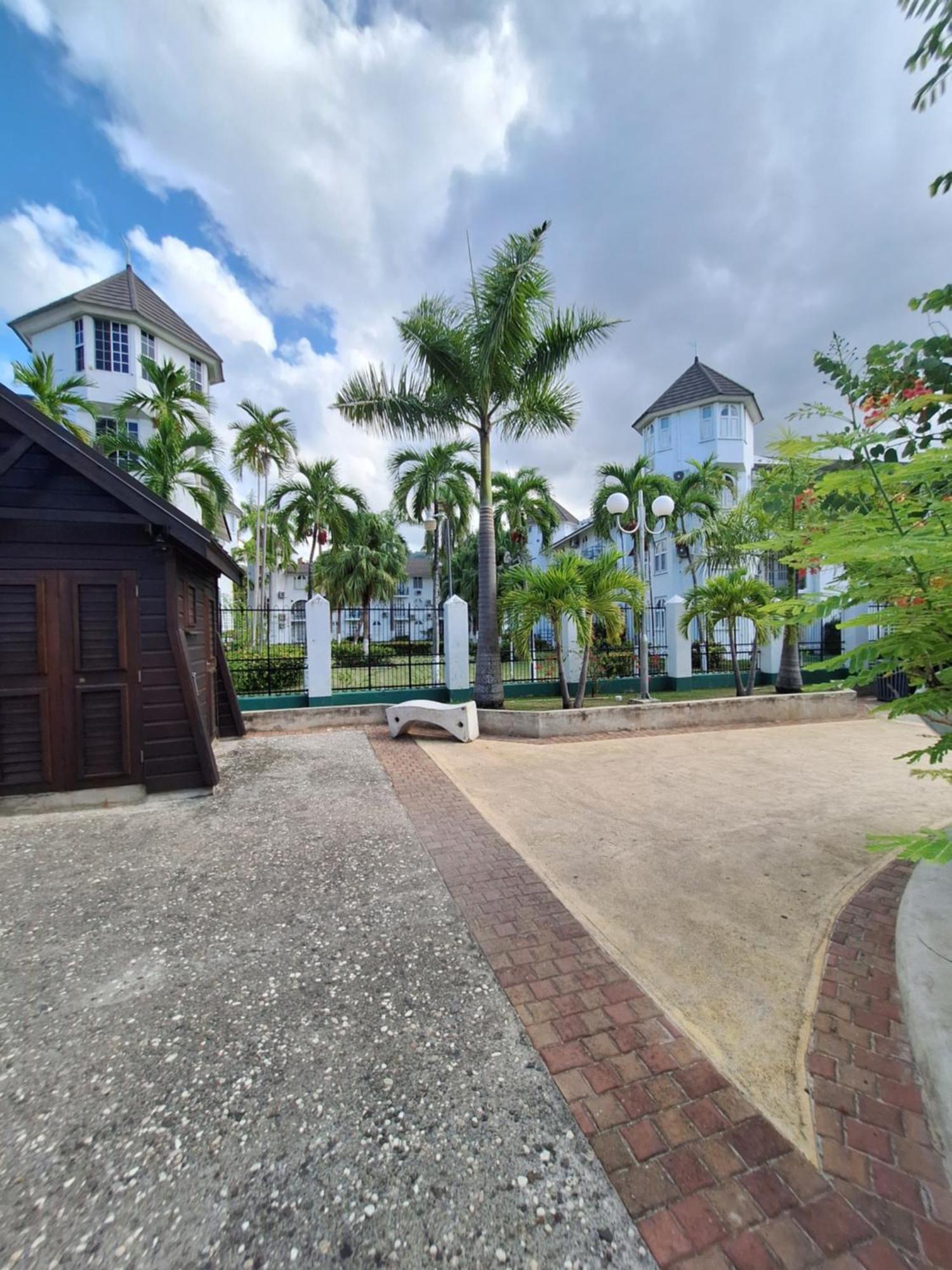 Apartment Modern Penthouse @ Sandcastles Ocho Rios